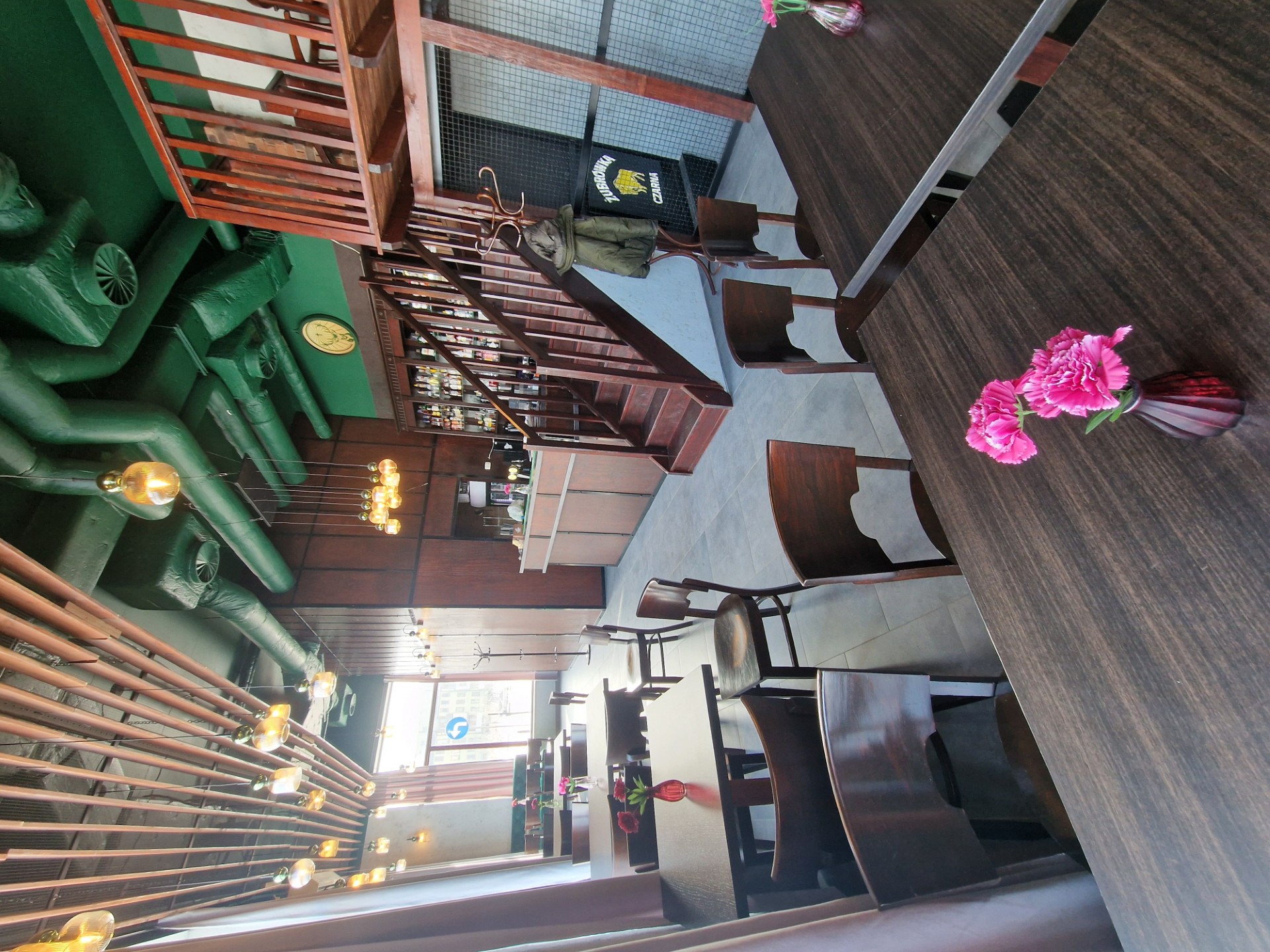Wnętrze REJON 21 – restauracja i pub w Głogowie